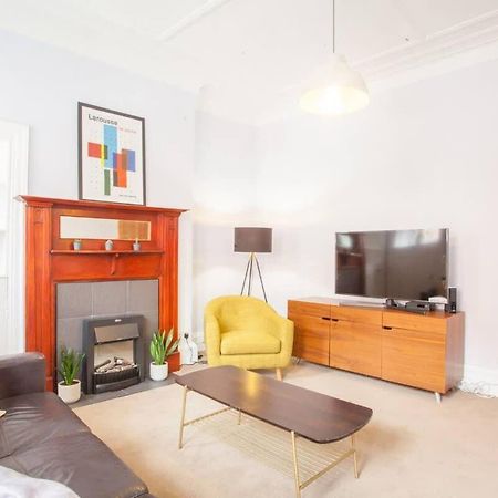 Modern, Light-Filled And Sleek West End Apartment Glasgow Exteriér fotografie