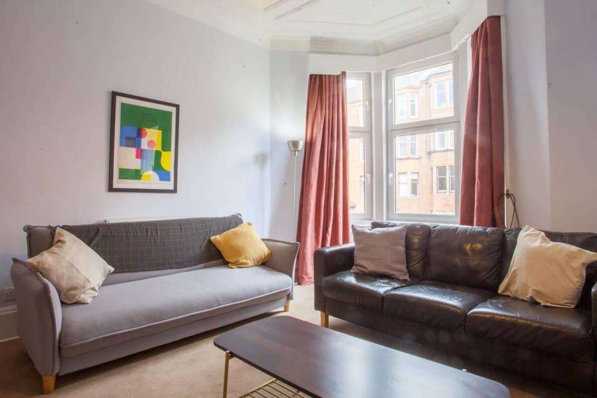 Modern, Light-Filled And Sleek West End Apartment Glasgow Exteriér fotografie